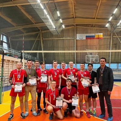 Сборная РГРТУ провела победный матч по волейболу