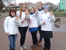 Касимовские волонтеры поздравили жителей