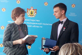 Выпускник школы Данила Малахаев награжден знаком «Горячее сердце»