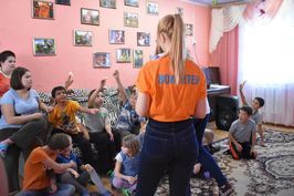 Волонтерский отряд «Маркер» навестил детей из реабилитационного центра