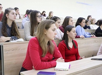 Выпускникам РязГМУ предложили более 300 вакансий 